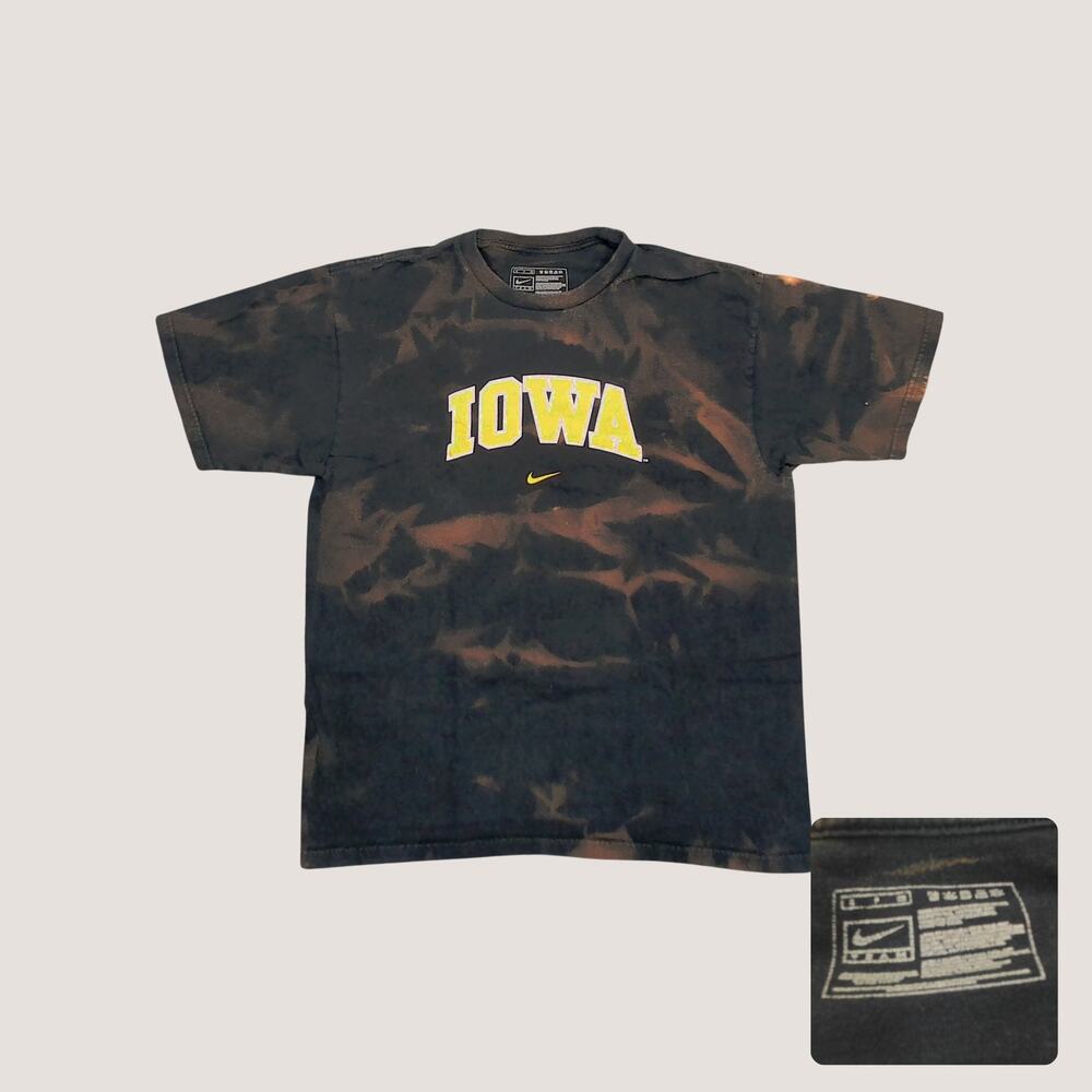 Nike Iowa Hawkeyes Custom Bleach Tie Dye Center Swoosh T-Shirt Mens M